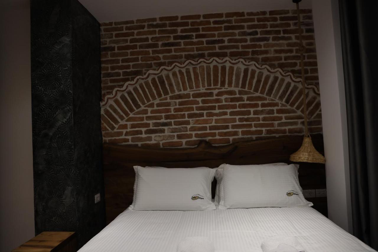 Sofra Kolonjare Hotel